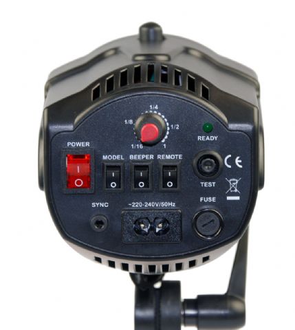 Falcon Eyes Studioblixt SS-200D — 2